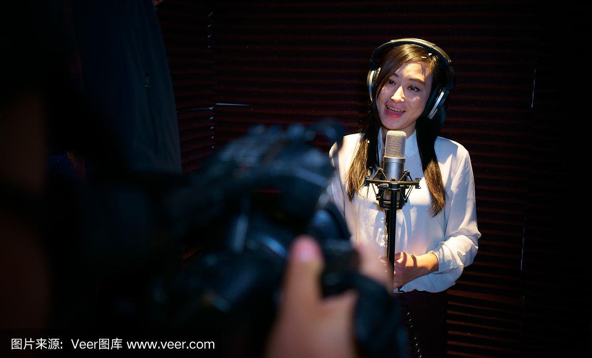 重塑女性声音的力量与魅力，最新女人录音精选集